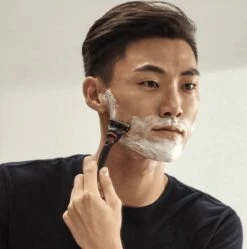 Gillette® Gillette Fusion5 Scheermesjes Voor Mannen - 8 Navulmesjes - XL Verpakking 9 Gillette® Gillette Fusion5 Scheermesjes Voor Mannen - 8 Navulmesjes - XL Verpakking -Verzorgingsproductenwinkel 1190x1200 2