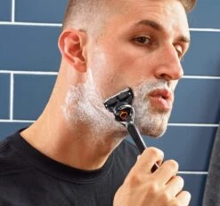 Gillette® Gillette Scheermesjes ProGlide 8 Stuks -Verzorgingsproductenwinkel 1200x1128 3