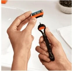 Gillette® Gillette Fusion5 - Scheermesjes/Navulmesjes - 8 Stuks -Verzorgingsproductenwinkel 1200x1185 1