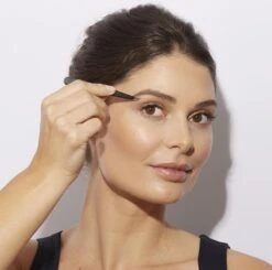 Tweezerman - Slant Tweezer Midnight Sky -Verzorgingsproductenwinkel 1200x1188 1