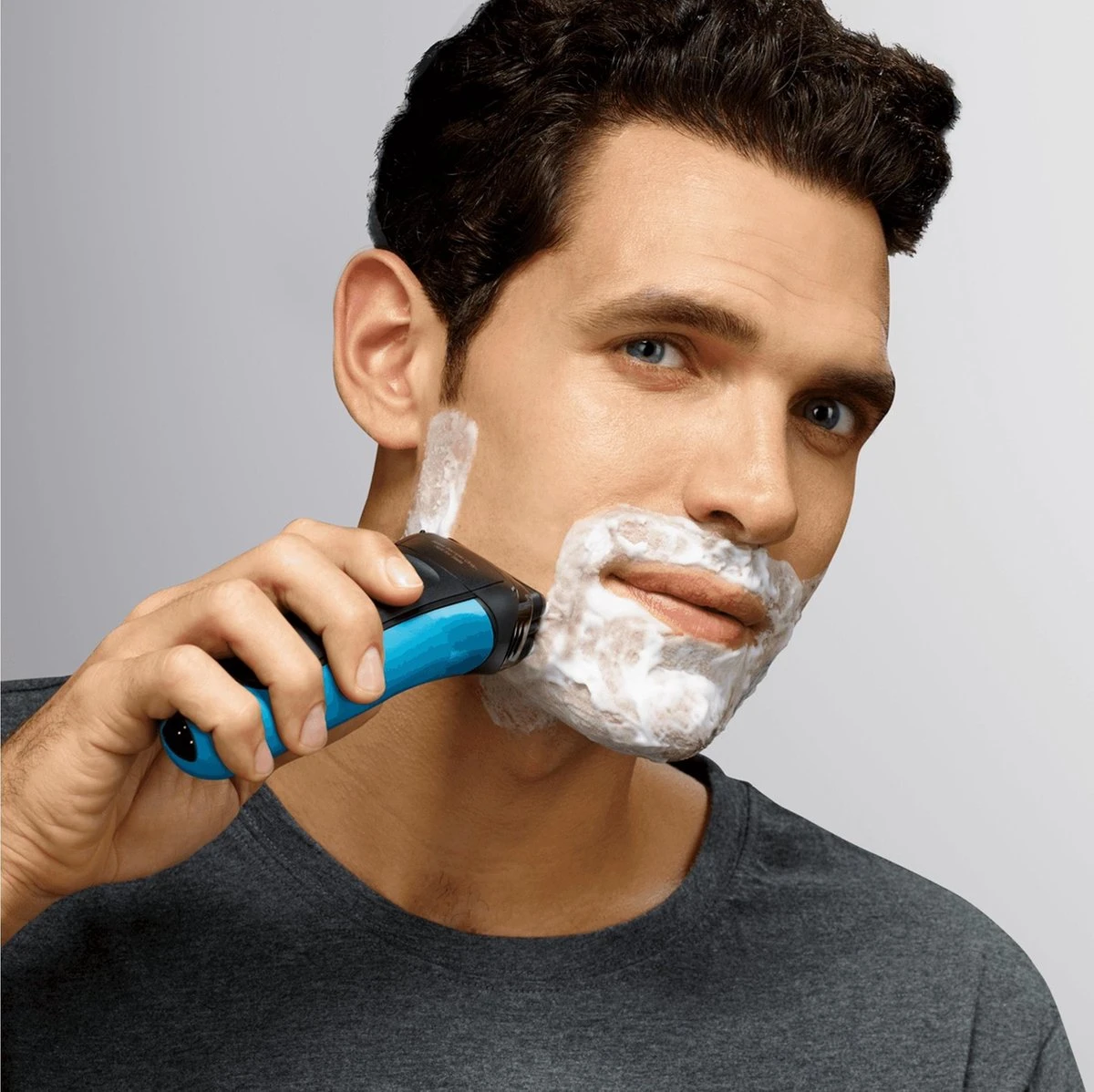 Braun Series 3 310s Oplaadbaar Wet&Dry Elektrisch Scheerapparaat, Blauw 9 Braun Series 3 310s Oplaadbaar Wet&Dry Elektrisch Scheerapparaat, Blauw - Afbeelding 9