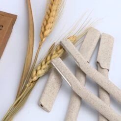 INTER-ESQUE Wenkbrauw Mesje - Eyebrow Razor - Dermaplaning - Scheermesjes Gezicht - Wenkbrauw Scheermesje Van Tarwestro - 6 Stuks - Groot -Verzorgingsproductenwinkel 1200x1200 411