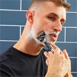 Gillette® Gillette Scheermes Fusion5 -Verzorgingsproductenwinkel 1200x1200 462