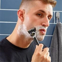 Gillette® Gillette ProShield Scheersysteem Voor Mannen – 1 Scheersysteem En 1 Scheermesje -Verzorgingsproductenwinkel 1200x1200 468