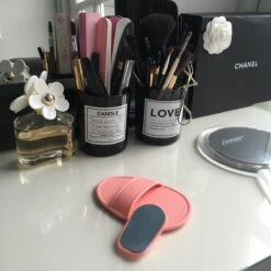 Allure Kristalpad Pijnloos Ontharen Pad Incl. Opbergtasje 10 Allure Kristalpad Pijnloos Ontharen Pad Incl. Opbergtasje -Verzorgingsproductenwinkel 1200x1200 846