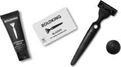 Boldking The Kit- Scheermes Voor Zeer Gevoelige Huid (Houder + 4 Scheermesjes + Gratis Aftershave Cream) -Verzorgingsproductenwinkel 1200x667 1