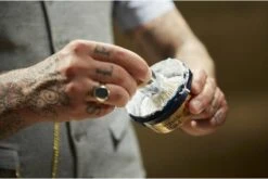 Vergulde Hand Scheerkwast - Voor Kappers -Verzorgingsproductenwinkel 1200x804