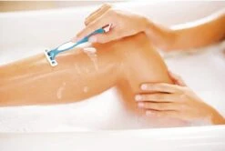 BIC Soleil Bella Wegwerp Scheermesjes Voor Dames - Bundel Van 2 Verpakkingen Van 3 Stuks -Verzorgingsproductenwinkel 1200x805 2