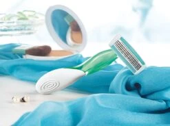 BIC Soleil Bella Wegwerp Scheermesjes Voor Dames - Bundel Van 2 Verpakkingen Van 3 Stuks -Verzorgingsproductenwinkel 1200x895